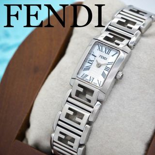 FENDI シルバー アナログ時計 ベージュ文字盤 FENDI シルバー アナログ
