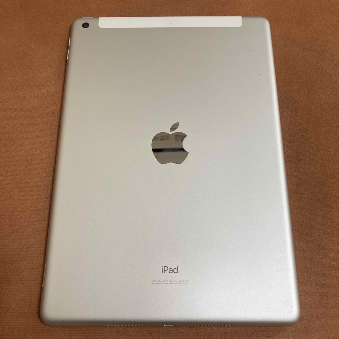 526【早い者勝ち】比較的美品☆iPad8 第8世代 32GB SIMフリー☆ 757