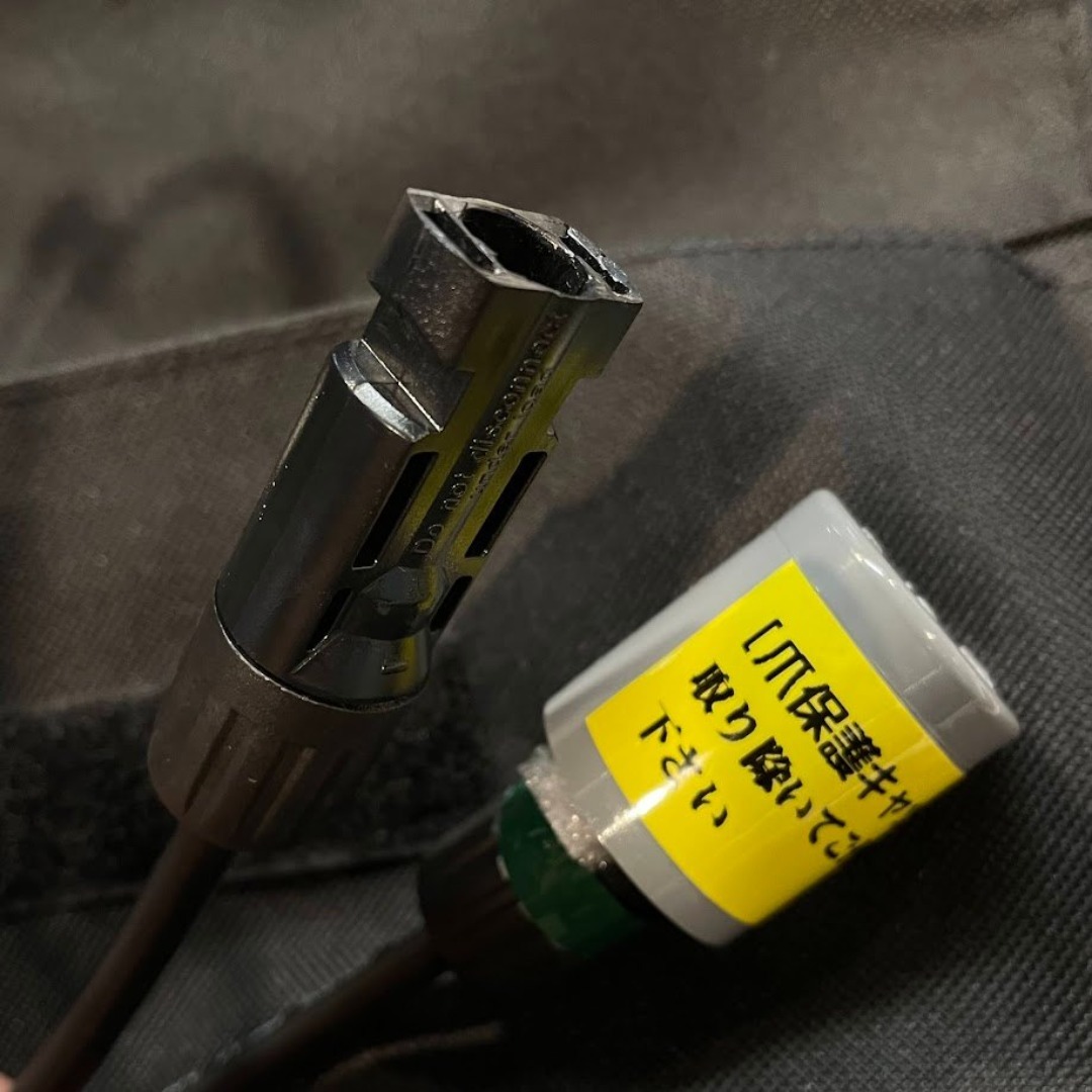 未使用□日本プロフィックス・エンジニアリング□ 折りたたみソーラー