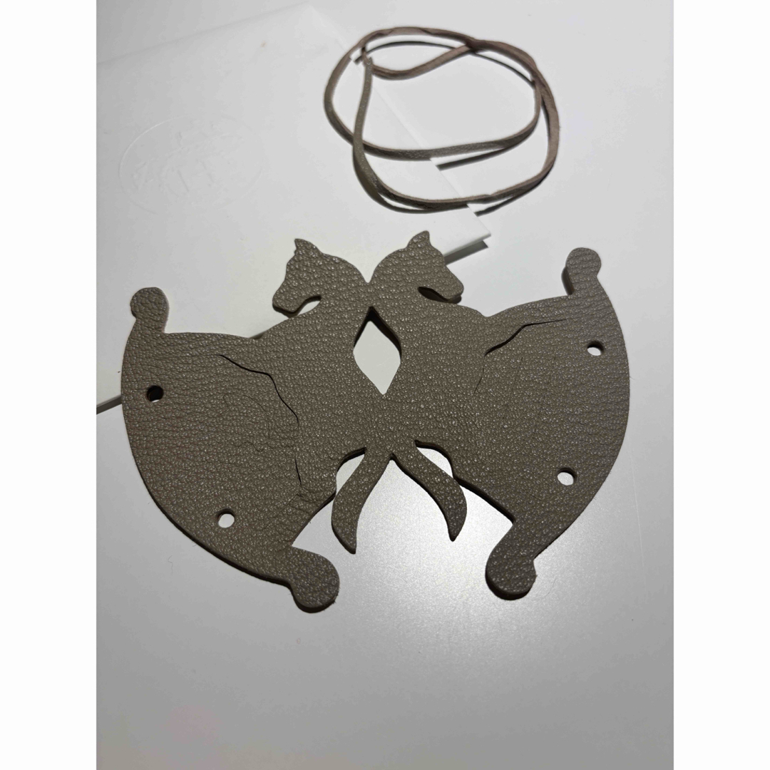 ベスト HERMES シュバル ゆり木馬 チャーム 非売品 非売品】HERMES