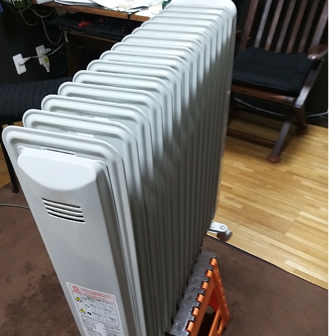 DeLonghi - 年末値引送料こみ!デロンギオイルヒーター200V.2300W