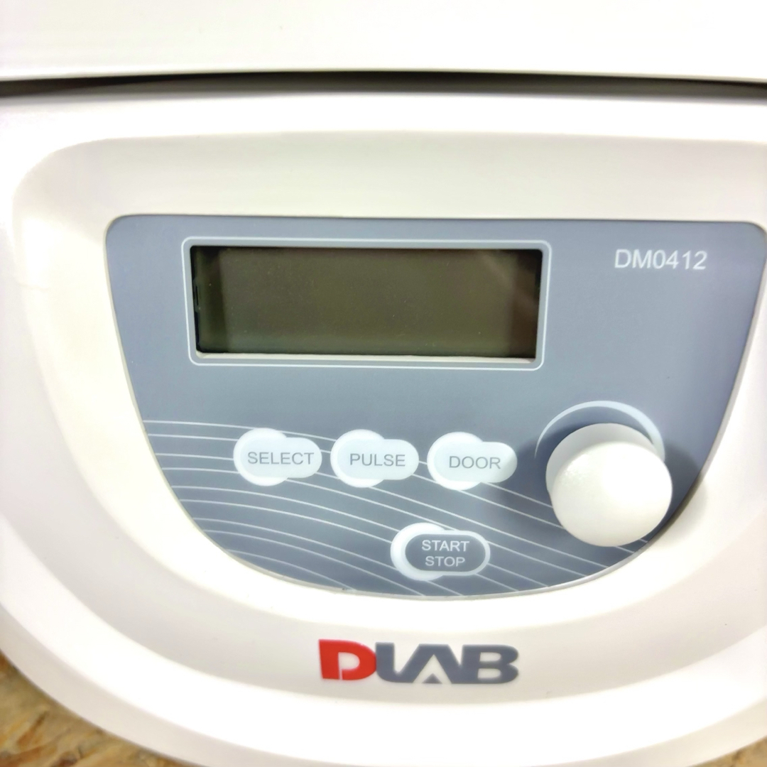実験室の相棒✩ DLAB 遠心分離機 DM0412 説明書付 実験 検査