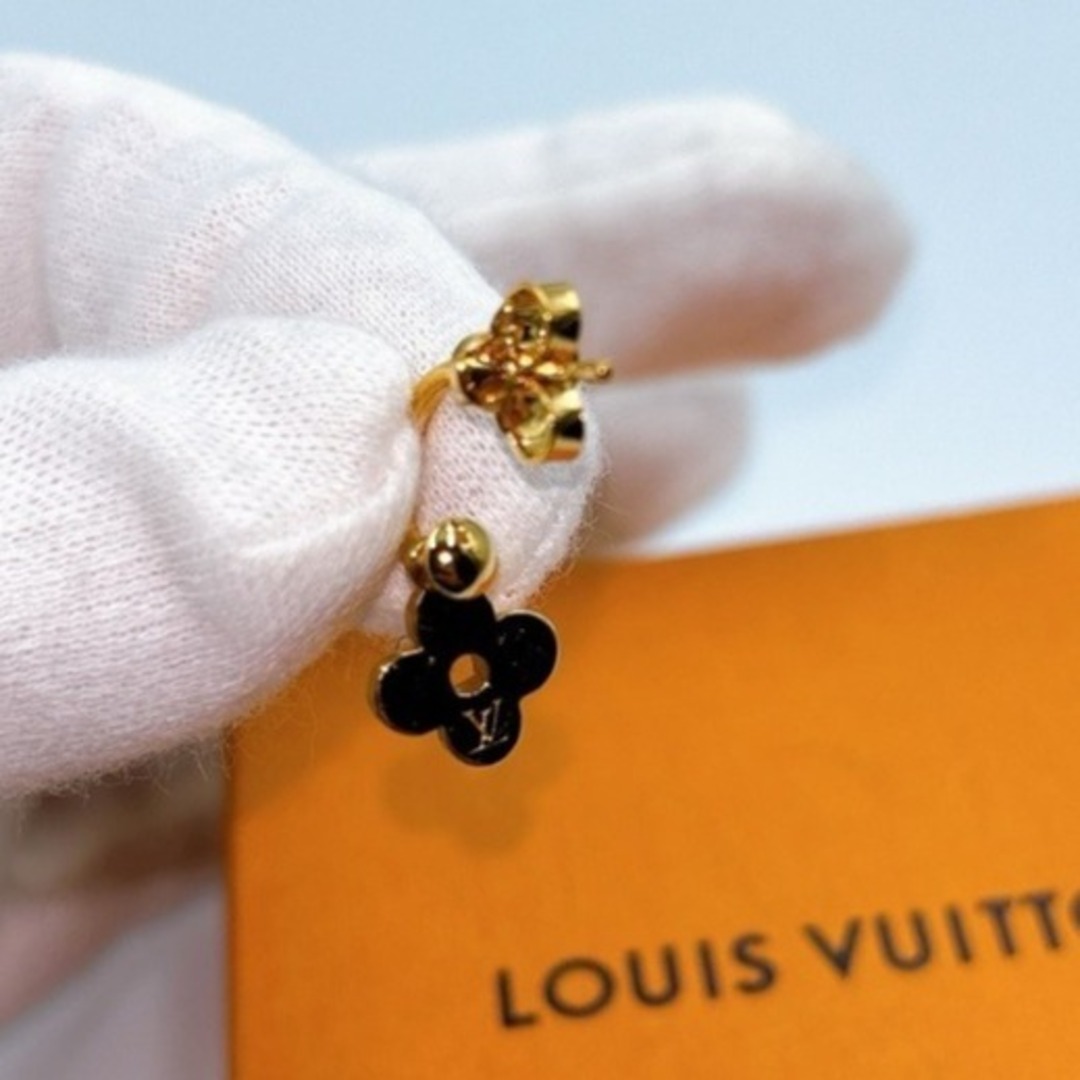 ルイヴィトン ブックルドレイユ・ブルーミング モノグラム フラワー