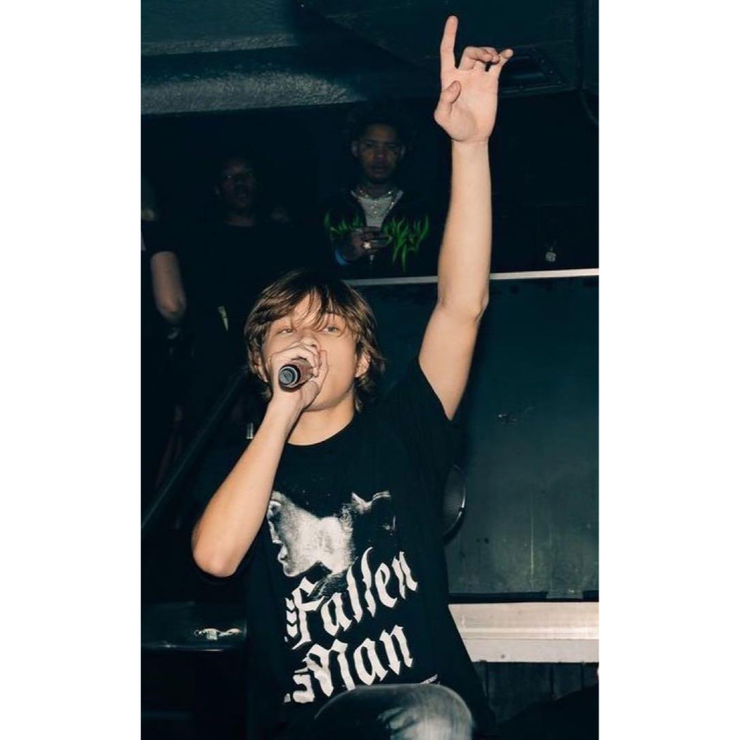 nettspend着用 undercover fallen man Tシャツ