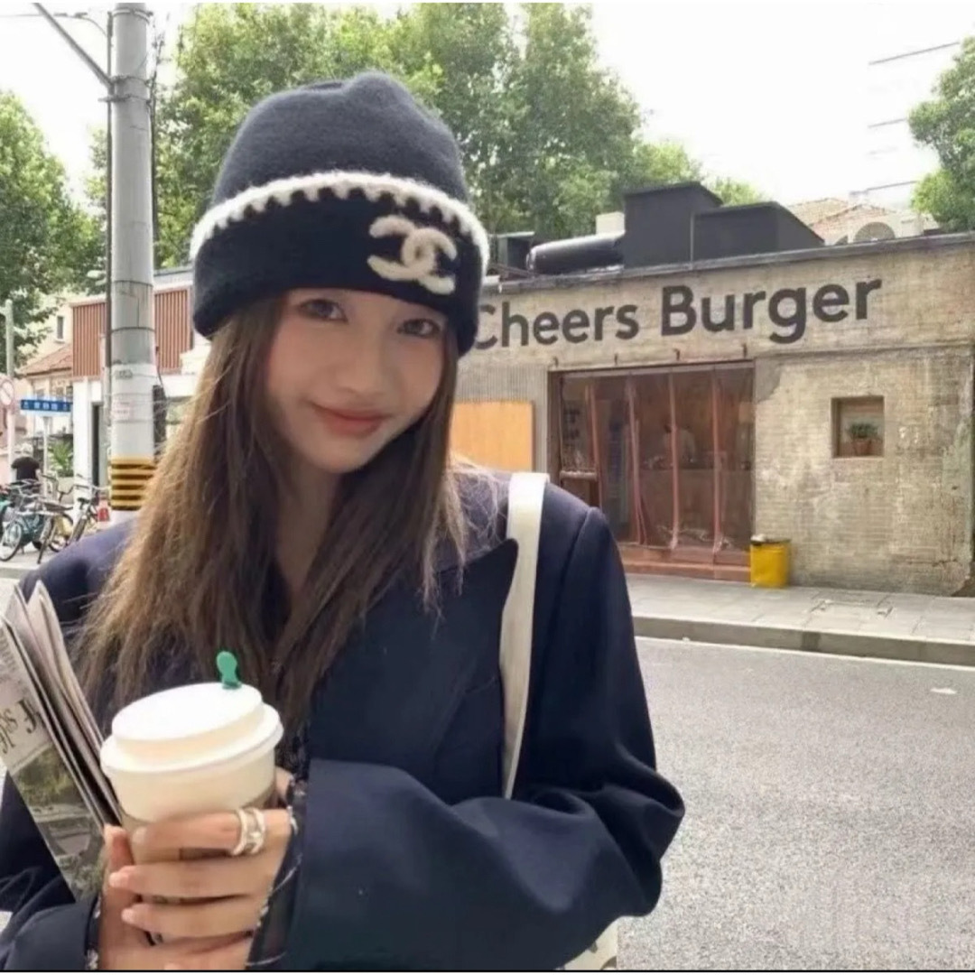 CHANEL - 値下げ！新品未使用 シャネル ニット帽 黒白 CCマーク 超希少