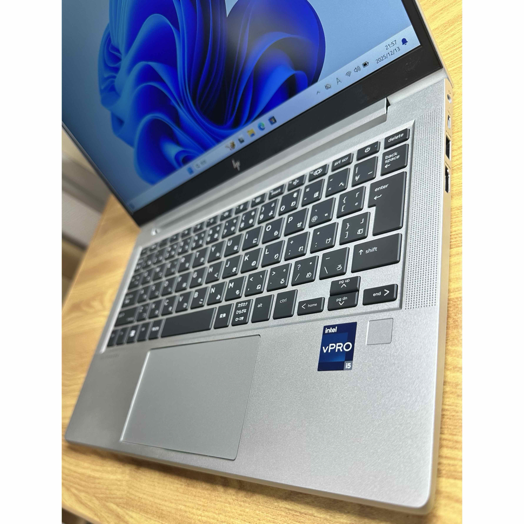 超美品 HP ノートパソコン Corei5 gen12，8/256，サクサク動く