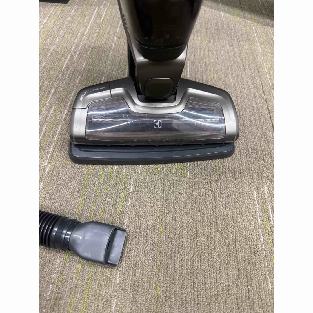 洗浄消毒作業済】エレクトロラックス エルゴラピード クリーナーZB3323PL