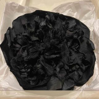 FOXEY（ブローチ/コサージュ）のフリマアイテム一覧