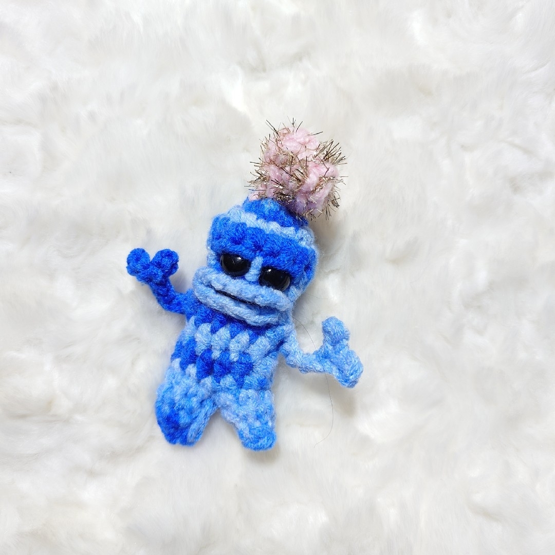 平和 マンドラゴラのあみぐるみ