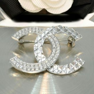 上品パール ブローチ ミキモト 田崎真珠 Foxey Rene 好きにの通販 by