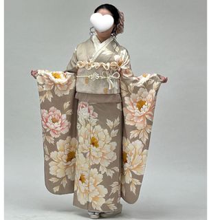 振袖6点セット《後藤久美子・金彩百合花舞蝶文様》の通販 by ほのか