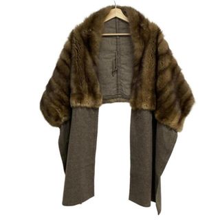 FOXEY（マフラー/ショール）のフリマアイテム一覧