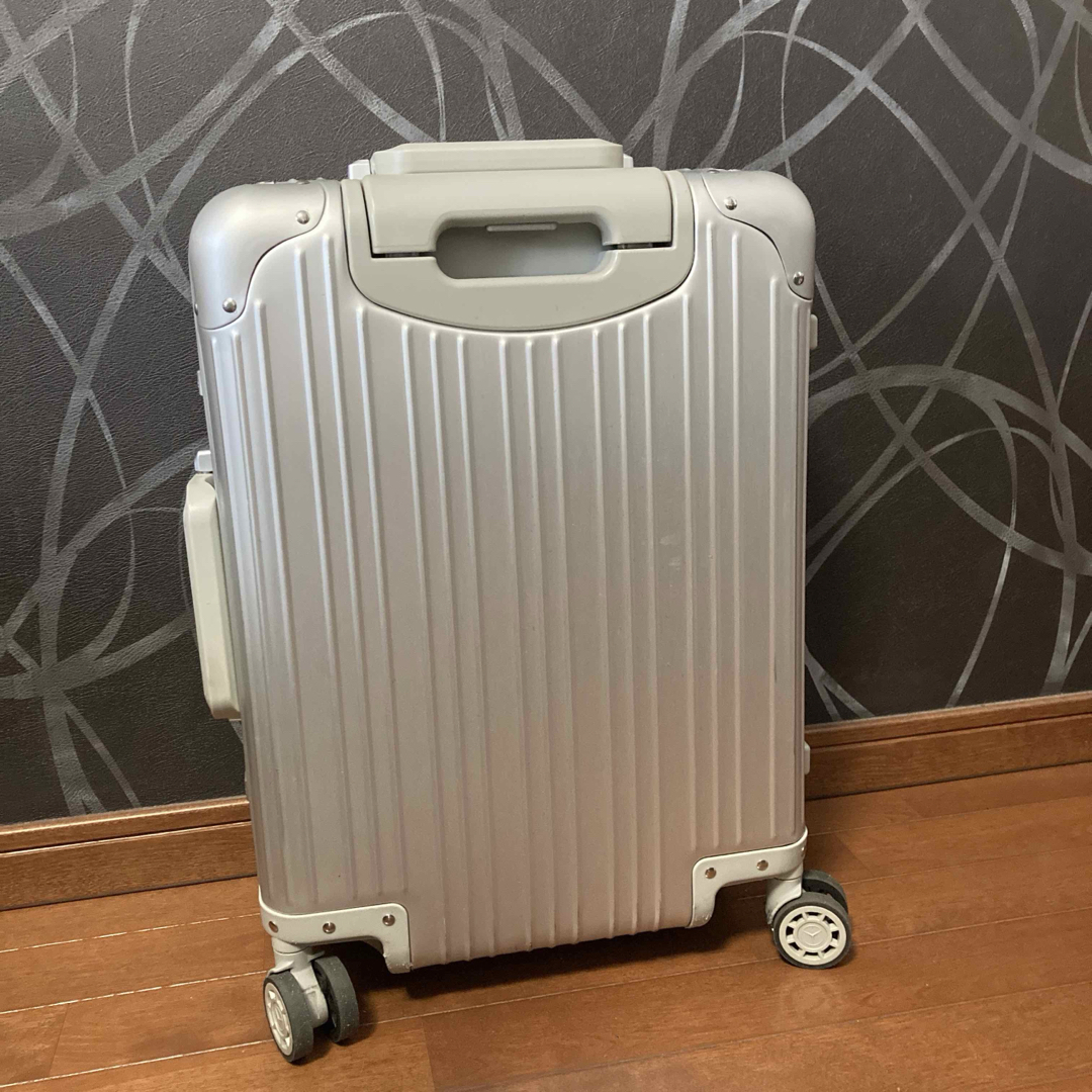 Mercedes シルバーキャリーケース 32L 機内持込みOK 激レアの通販 by