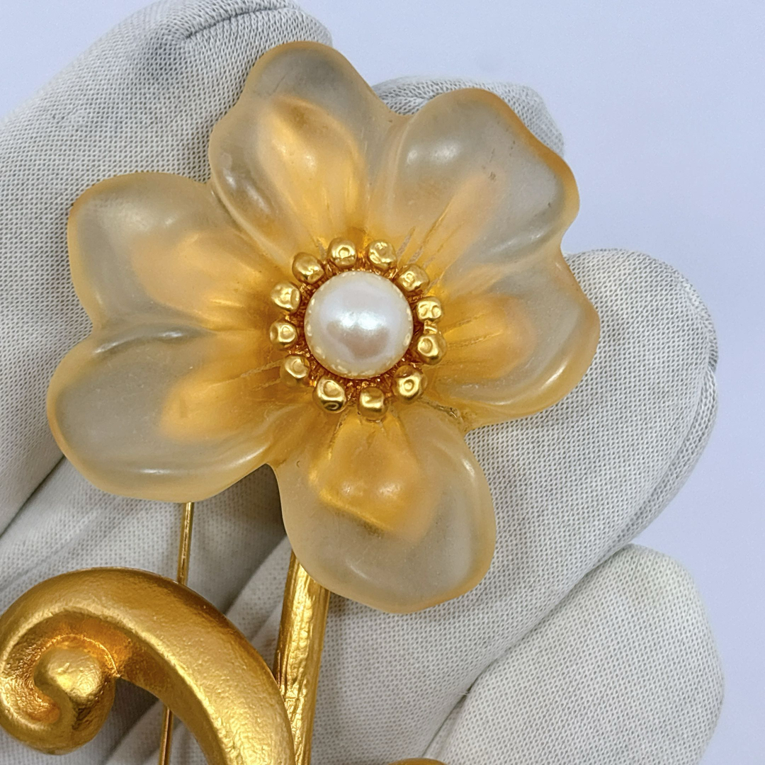 KENZO - KENZO ケンゾー フェイクパール フラワー ブローチ ゴールド