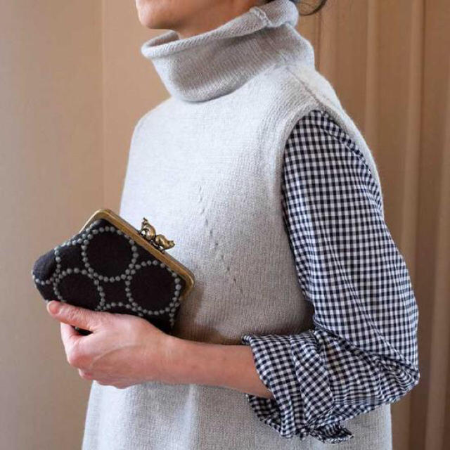 ミナペルホネン カドルパース 猫