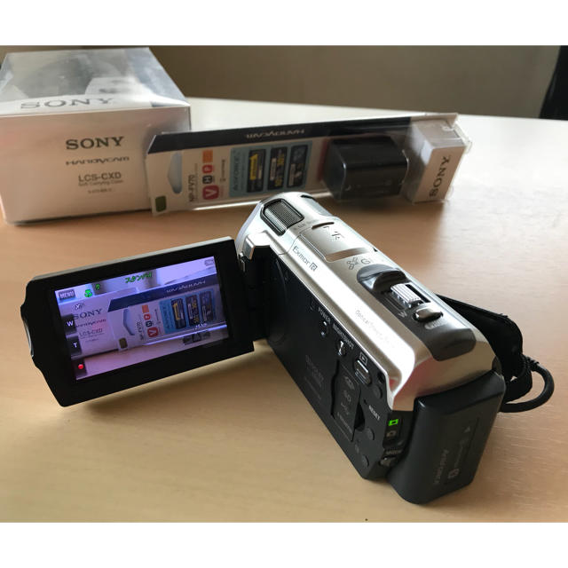 美品SONY HDR-CX560 ビデオカメラ バッテリーセット コレクション