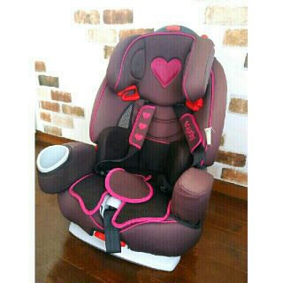Aprica（自動車用チャイルドシート本体 ・ ピンク/桃色系）のフリマ