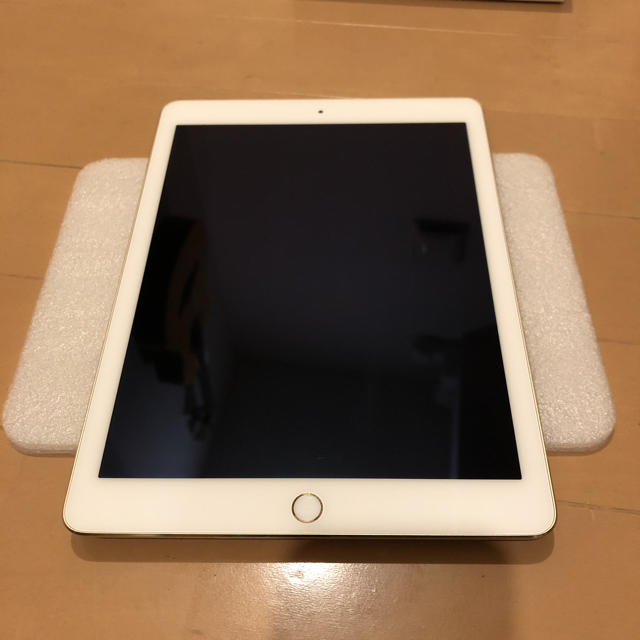 Apple iPad Air 2nd Gen (A1566) 9.7