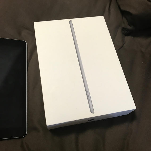 iPad 第6世代 32GB （充電器付き） iPad Wi-Fi 32GB - ゴールド（第6世代）