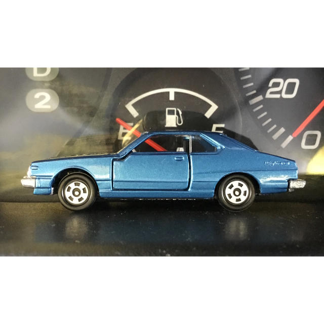 トミカ TRADE CLUB スカイライン ジャパン スヌーピー クリスマス