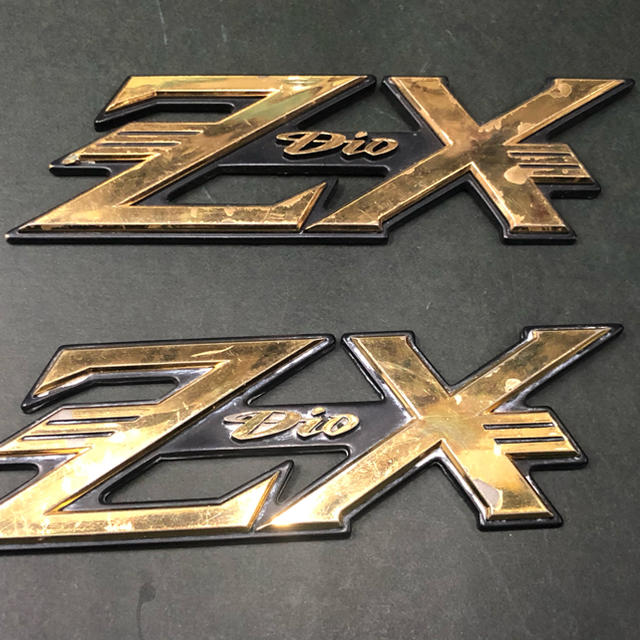 真鍮 エンブレム ライブDio ZX AF34 AF35 エンブレム ゴールド 中古の