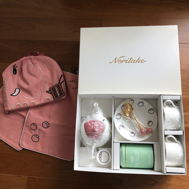 限定品！酒井法子(のりピー)デザイン ノリタケティーセット