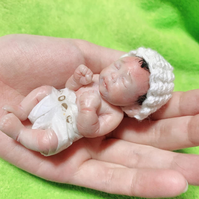 有名人形作家さんの樹脂粘土ベビー リボーンドール リボーンドール