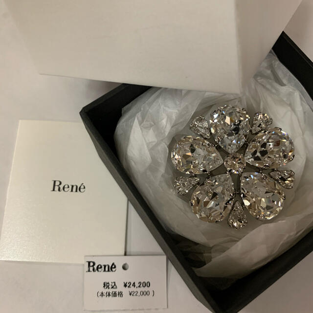 Rene ルネ ブローチ