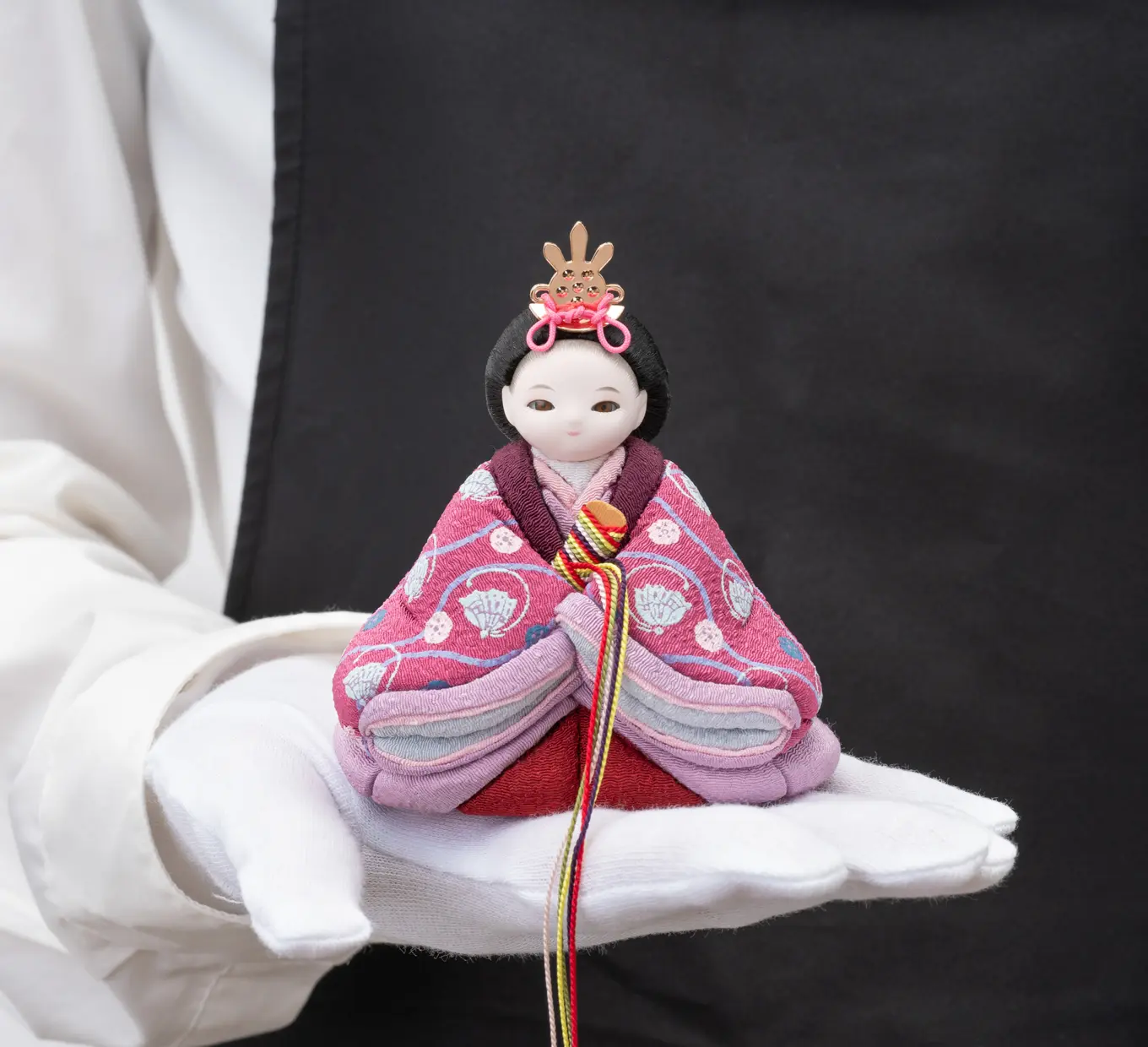 雛人形「れいれい 立雛 立涌に蝶（ケース入）」｜雛人形の通販 ふらここ