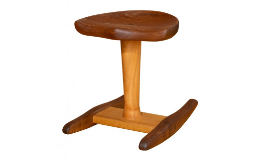 お部屋に置くだけで、なぜかほっとする〜 桜のスツール お部屋に置く