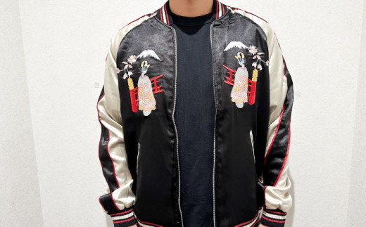 Mサイズ】日本地図と舞妓柄刺繍リバーシブルスカジャン サイズはS・M