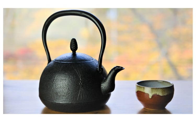 南部鉄器 鉄瓶〈茄子形〉松 1.5L【IH対応】/ IH調理器 ih 伝統工芸品