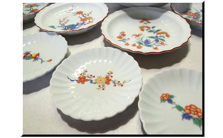 有田焼 白磁に赤絵が映えるうつわセット（浅鉢/銘々皿/小皿） 深海三龍