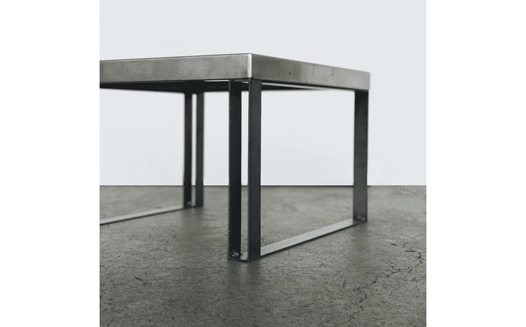 23D003】 Ferrum+『ローテーブル』スチール＆ステンレス製 - 群馬県