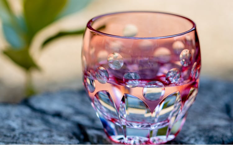 伝統工芸士作カガミクリスタルの江戸切子 冷酒杯〈桜〉T535-2683-CAU