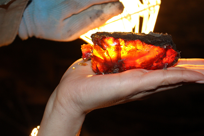 岩手県久慈市の大地からの贈りもの「琥珀」特集｜ふるさとチョイス