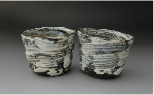 唐津焼中川自然坊窯】刷毛目唐津四方もち上げ皿② 唐津焼中川自然坊窯