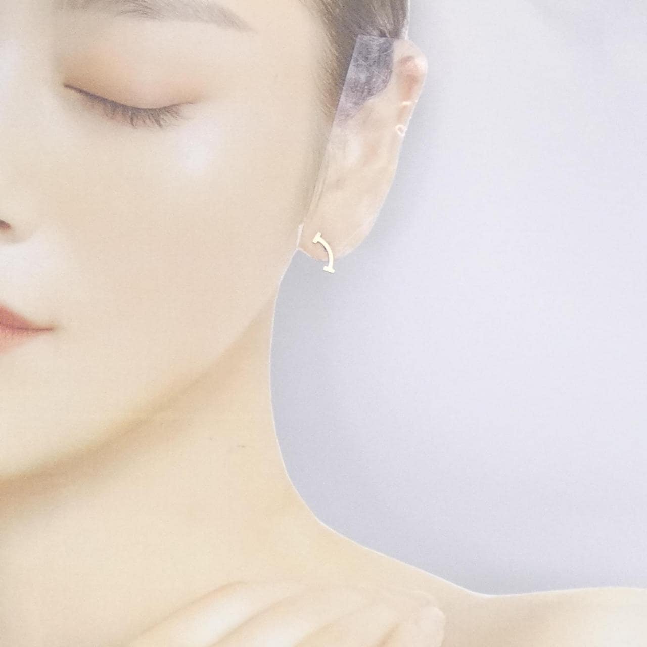 Tiffany Tスマイルピアス