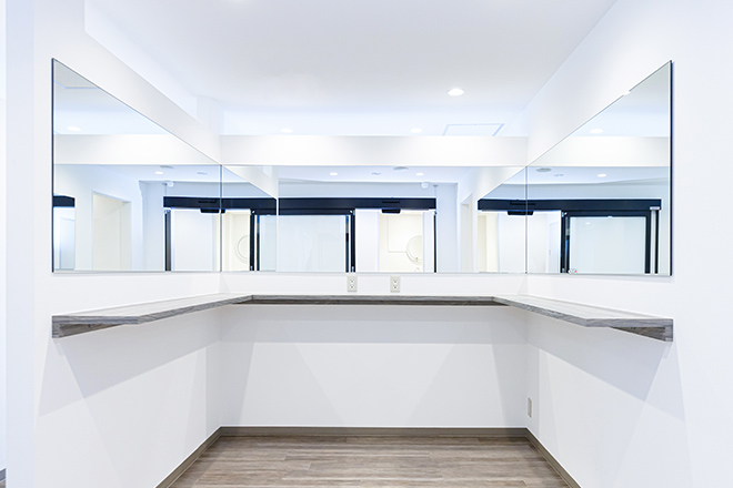 医療レーザー脱毛（ジェントルシリーズ）全身＋顔 or VIOの施術