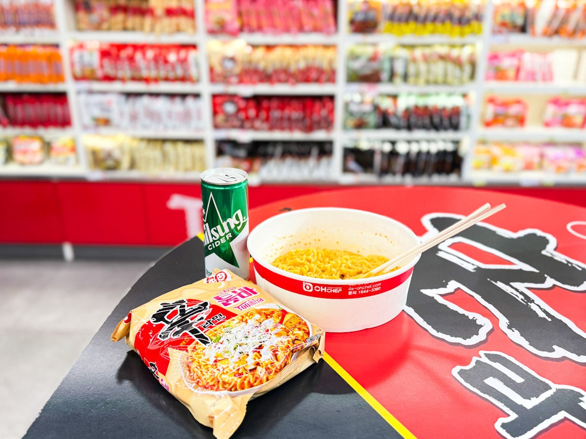 知ってる？韓国で絶対行きたい！インスタントラーメンの「図書館