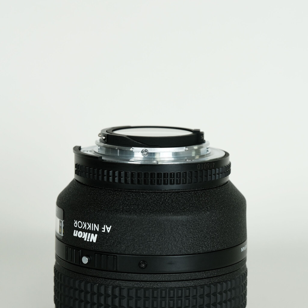 Nikon Ai AF Nikkor 85mm F1.4D IFの出品 | ONE SCENE（ワンシーン）