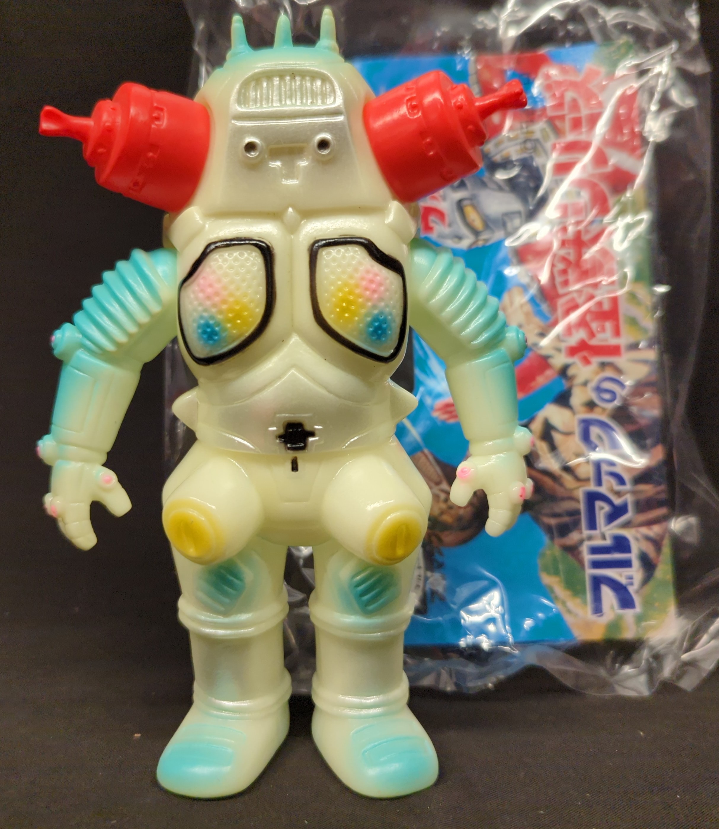 ブルマァク 復刻 キングジョー(蓄光) 3月9日(日)より販売開始