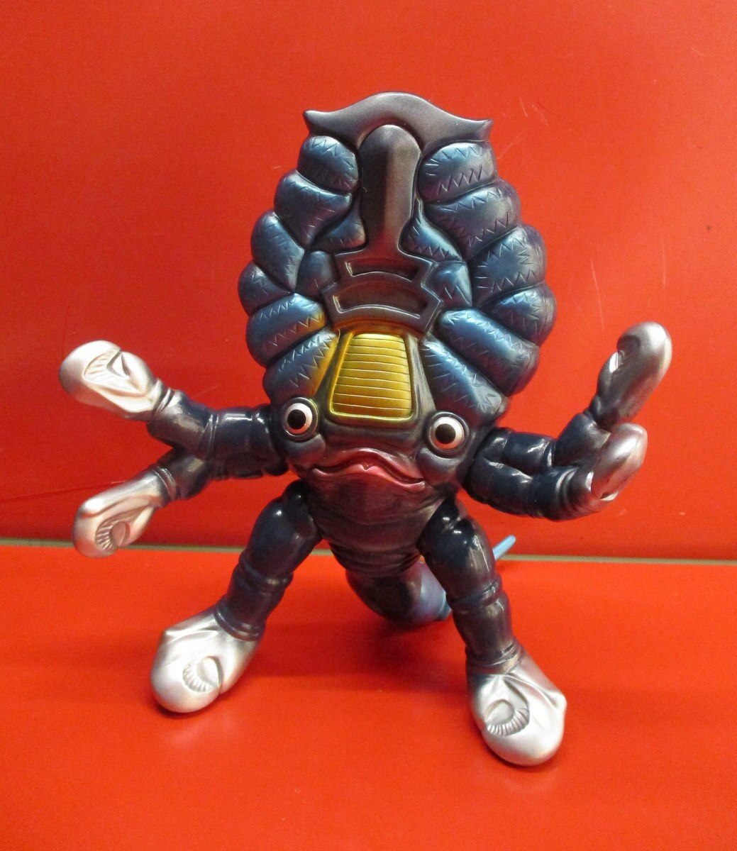 クール星人☆円谷コミュニケーションズ 怪獣郷 ウルトラセブン ソフビ