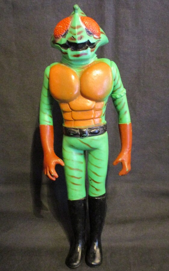 当時物仮面ライダーアマゾンソフビ無版権パチ約23センチ