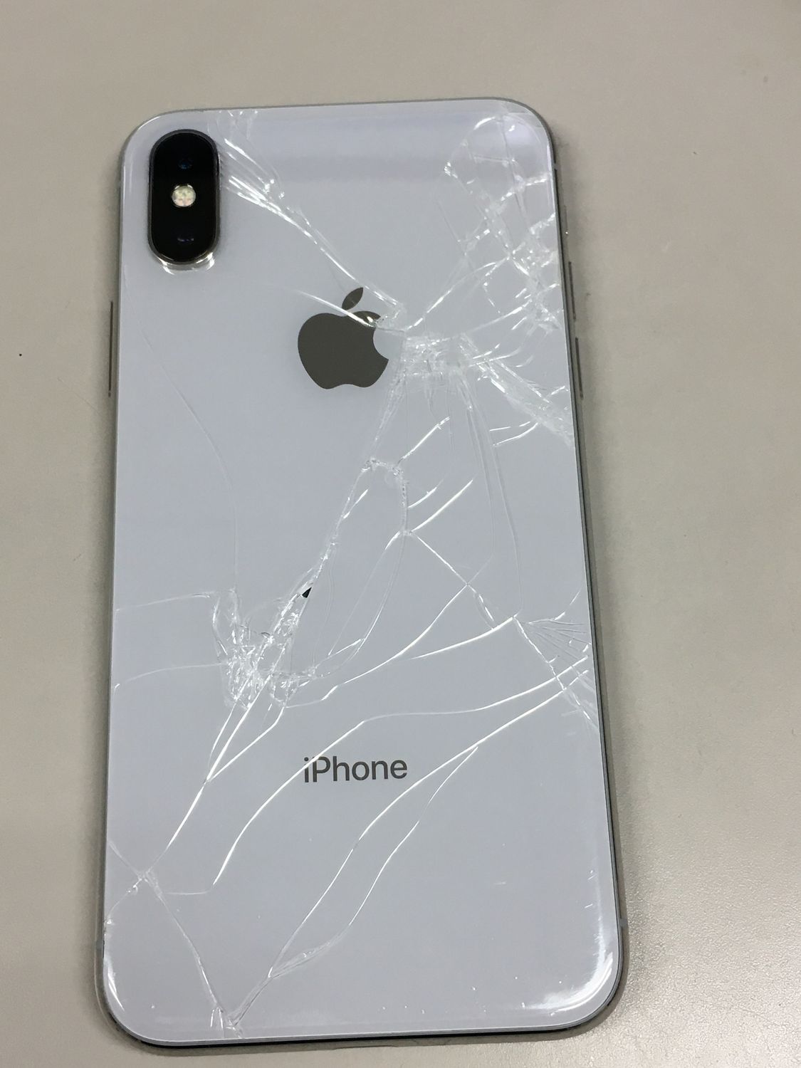 Apple - アップルiPhone X 64GB シルバーSIM フリー Apple - iPhone X