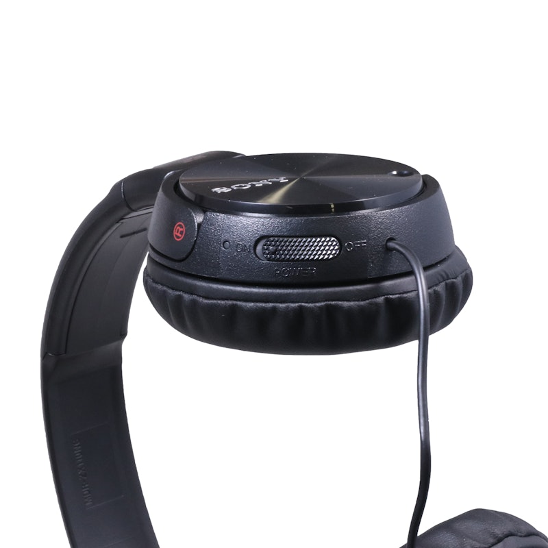 ソニー SONY ノイズキャンセリングヘッドホン MDR-ZX110NCを検証