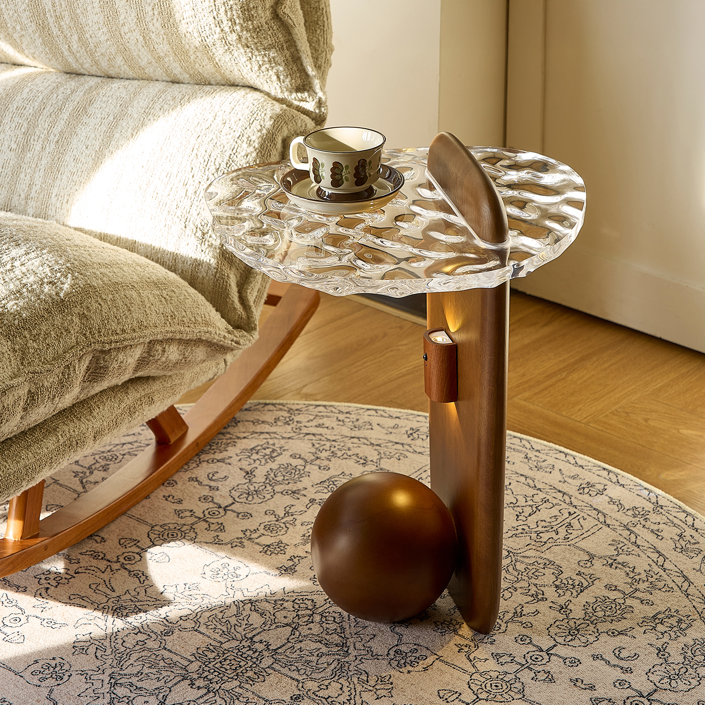 大特価＆在庫限り】波ガラスサイドテーブル | 自然美と機能性を