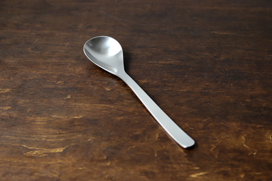 柳宗理-不鏽鋼餐具-餐匙183mm