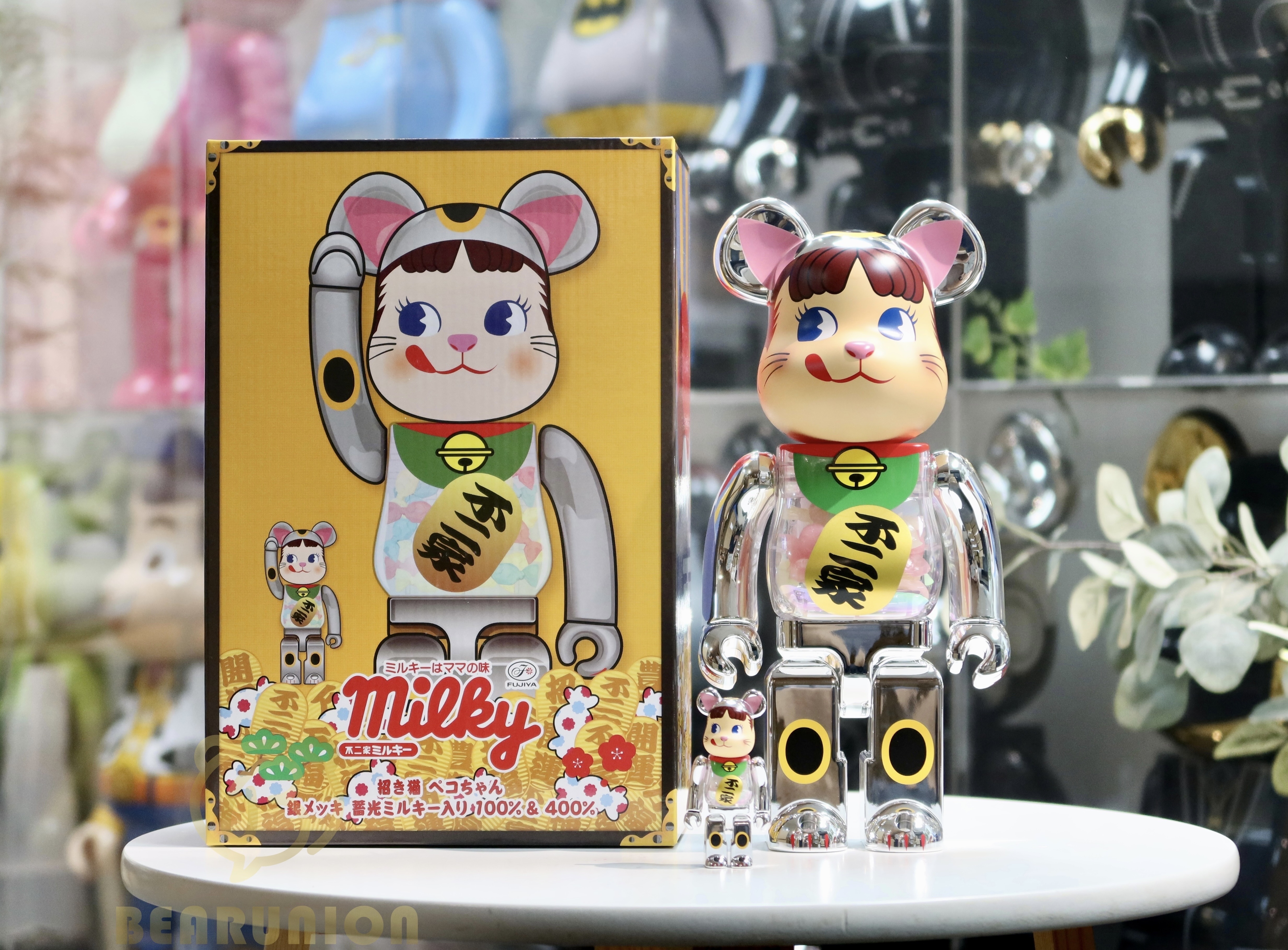BE@RBRICK招き猫ペコちゃん金メッキ蓄光ミルキー入り100% & 400%