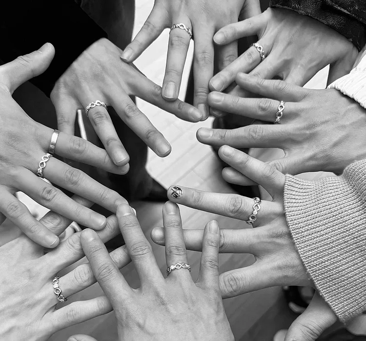 ATEEZ 8 makes 1 Team Infinity Gemstones Rings